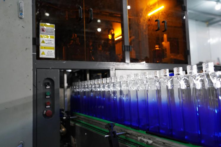 Pintura en aerosol con degradado para botellas de vidrio